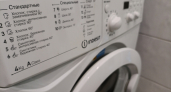 Зачем опытные хозяйки кладут губку в барабан стиральной машины во время стирки? Узнала — и теперь всегда использую этот способ