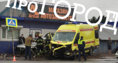 В Сыктывкаре в аварии с машиной реанимации пострадали семь человек