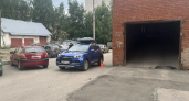В Сыктывкаре девочка на самокате попала под колеса машины: ребенка госпитализировали